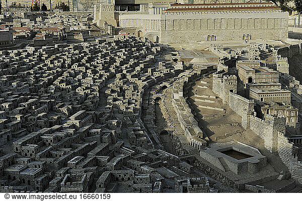 Modell der Stadt Jerusalem und des so genannten Zweiten Tempels  der von den Römern im Jahr 70 n. Chr. zerstört wurde. Israel. Maßstab 1:50.