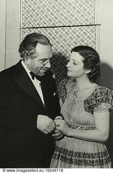 Molnar  Ferenc (Franz).
Hungarian author; 1878–1952.
Works: The Good Fairy (1930). Scene with Steffi Hinzelmann and Rudolf Müller (Martin Miller); performance by the Jüdischer Kulturbund Berlin (dissolved 1941) in January 1939. Photo by Abraham Pisarek.