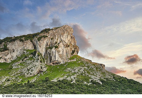Monte Cerredo  Castro Urdiales  Kantabrien  Spanien  Europa.