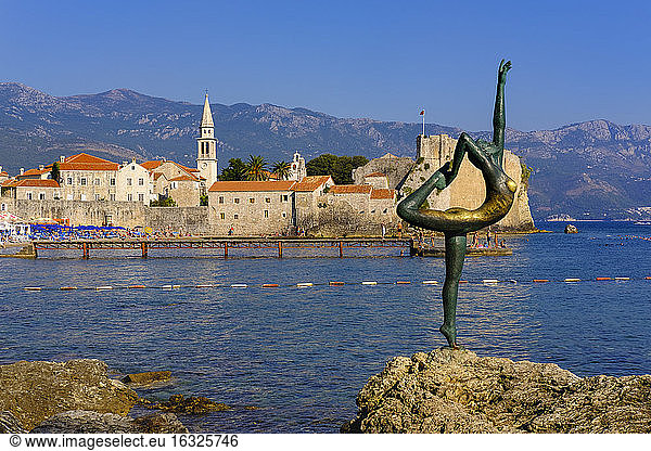 Montenegro  Adriatic Coast  Budva  Ballerina Statue
