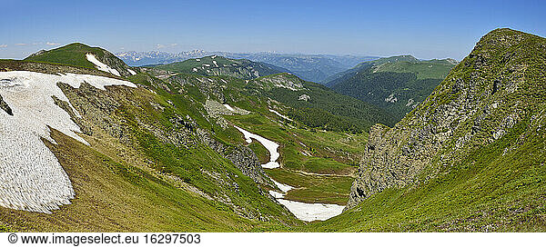 Montenegro  Crna Gora  View from Bjelasica towards Durmitor Mountains  Biogradsko Jezero National Park