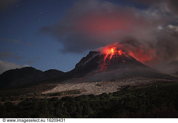 Montserrat  Caribbean  Lava flowing from soufriere hills volcano