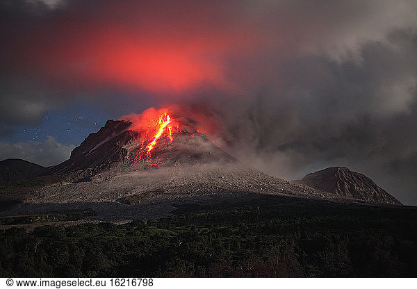 Montserrat  Caribbean  Lava flowing from soufriere hills volcano