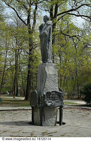 Monument to King Ludwig II Maximiliansanlagen  Bogenhausen  Munich  Bavaria  Germany  Europe