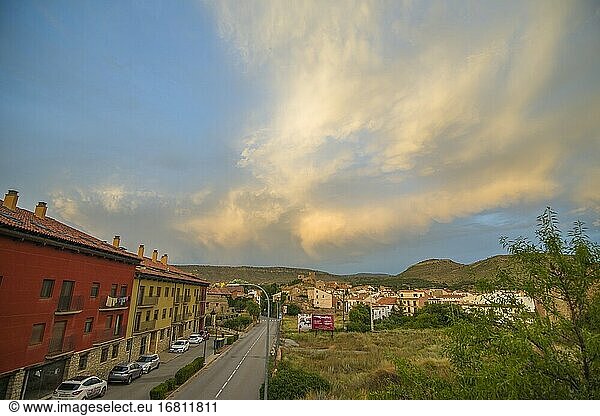 Mora de Rubielos ist ein mittelalterliches Dorf in Teruel Aragon Spanien im August 2020.