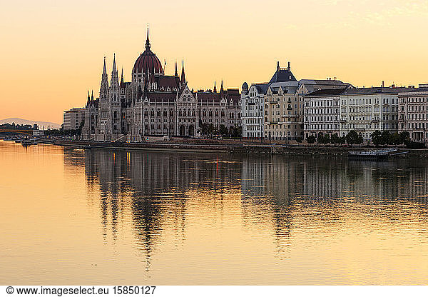 Morning view of city centre of Budapest over the river Danube.