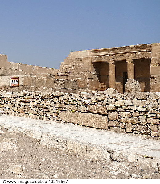 mortuary temple in the Giza necropolis