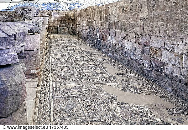 Mosaikboden der byzantinischen Kirche  Petra  UNESCO Weltkulturerbe  Königreich Jordanien