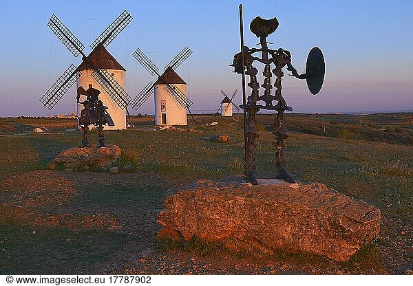 Mota del Cuervo  Windmühlen  Route von Don Qiuijote  Provinz Cuenca  Castilla-La Mancha  Spanien  Europa