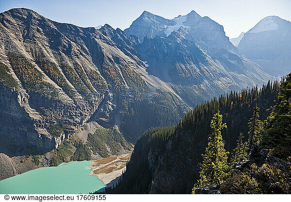 Mount Fairview  Mount Aberdeen  Mount Lefroy und Lake Louise vom Big Beehive  Banff National Park  Alberta  Kanada