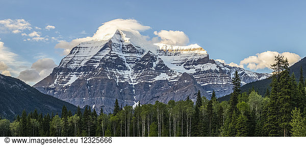 Mount Robson  Mount Robson Provincial Park; British Columbia  Kanada