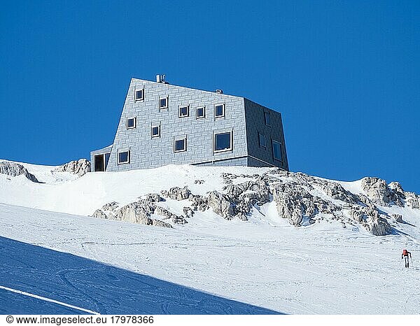 Mountain hut  Seethaler Hütte near the Hallstatt Glacier  Dachstein Mountains  Styria  Austria  Europe