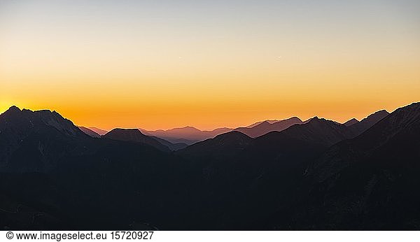 Mountain landscape  mountain silhouettes at sunset  alpine panorama  Karwendel Mountains  Tyrol  Austria  Europe
