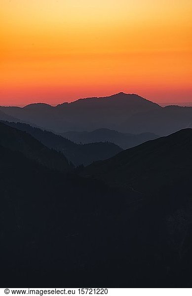 Mountain landscape  mountain silhouettes at sunset  Karwendel Mountains  Tyrol  Austria  Europe