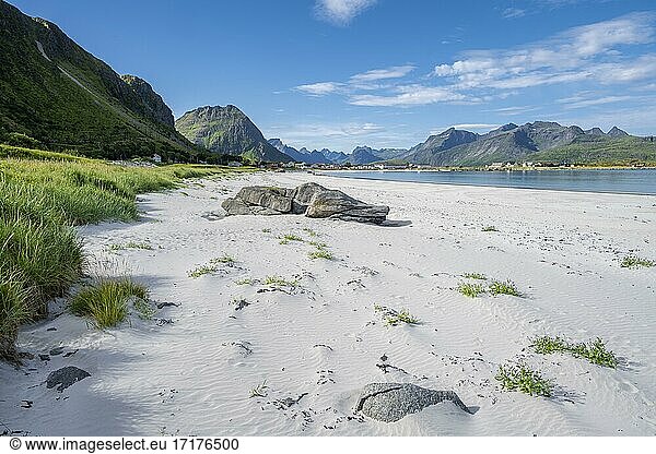 Mountains and sea  Rambergstranda sandy beach  Junesvika  Lofoten  Nordland  Norway  Europe
