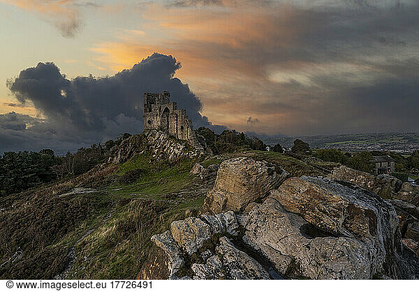 Mow Cop Castle with stormy sky at sunset  Cheshire  England  United Kingdom  Europe