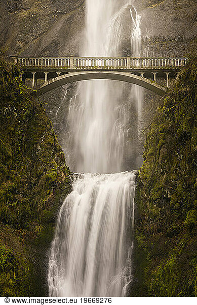 Multanomah Falls  Waterfall near Portland Oregon