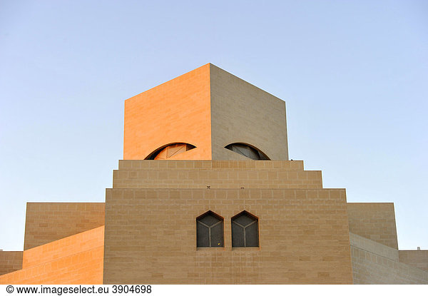 Museum of Islamic Art  nach Plänen von I. M. PEI  Abendstimmung  Corniche  Doha  Katar  Qatar  Persischer Golf  Naher Osten  Asien