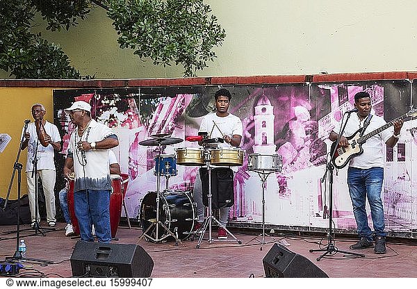 Music performance at the Casa de la M?sica. Trinidad  Cuba.