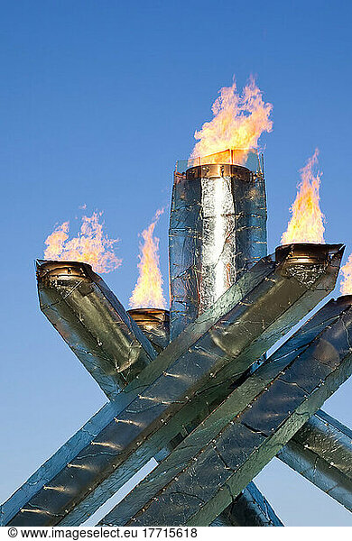 Nahaufnahme der olympischen Flamme  Vancouver Convention Centre Plaza  Vancouver  British Columbia  Kanada