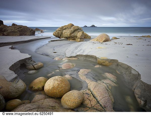 nahe  Felsbrocken  Europa  Schönheit  Strand  Großbritannien  Sand  Cornwall  Ende  England