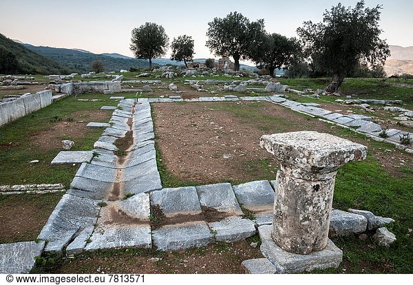 nahe  Ruine  antik  Attika  Griechenland  Peloponnes