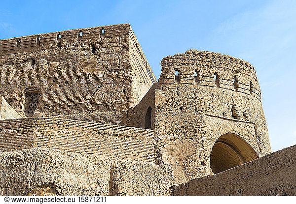 Narin Qaleh (Narin Ghaleh)  Turm und Festungsmauern  Lehmziegelfestung Meybod  Provinz Yazd  Iran  Naher Osten