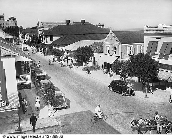 Nassau  Bahamas: November 8  1943 The main street in Nassau  Bay Street  on a Friday afternoon when everything is shut down in anticipation of the weekend.