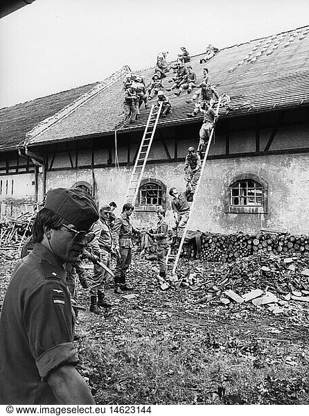natural disaster/catastrophe  cleanup  Munich  12.7.1984