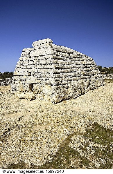 Naveta des Tudons monumento funerario colectivo (1000 a. c. ). Ciutadella. Minorca  Balearic Islands  Spain.