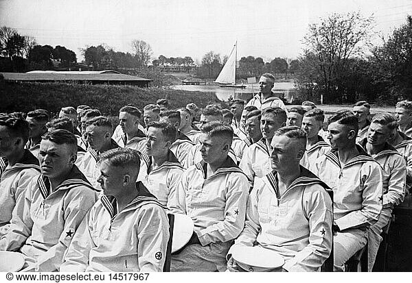 Nazism / National Socialism  military  navy  training  officers training outside  1936