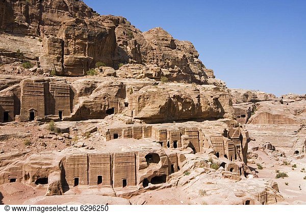 Nekropolen Fassade Street Petra UNESCO World Heritage Site Jordanien Naher Osten