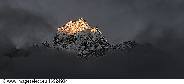 Nepal  Himalaya  Khumbu  Ama Dablam