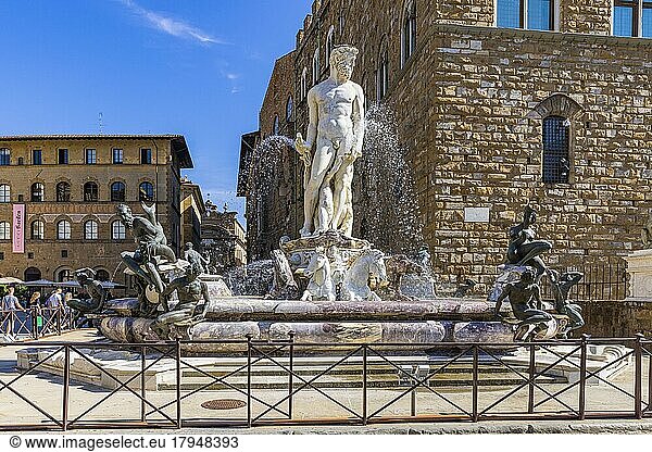 Neptune Fountain  Piazza della Signora  Florence  Tuscany  Italy  Europe