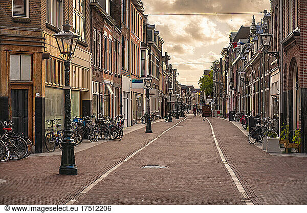 Netherlands  South Holland  Leiden  Haarlemmerstraat street at dusk
