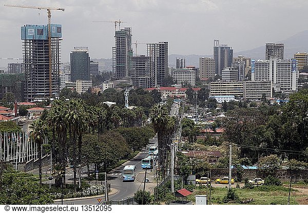 Neubau von Hochhäusern  Stadtbild  Addis Abeba  Äthiopien  Afrika