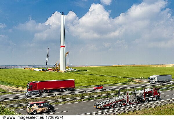 Neuer Windpark am Rande der Autobahn A 44n  Jüchen  Nordrhein-Westfalen  Deutschland  Europa