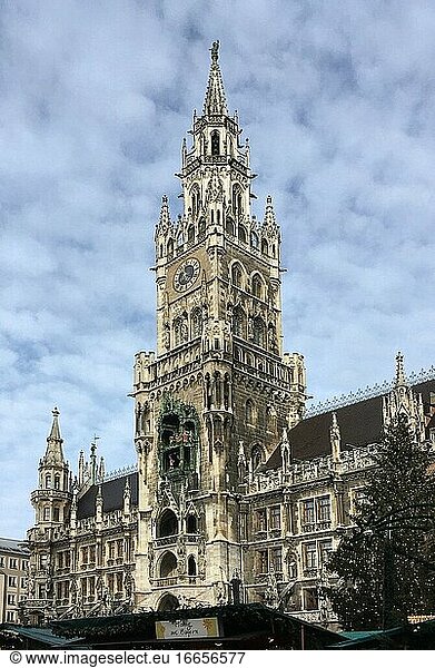 Neues Rathaus von München am Marienplatz mit dem Sitz des Oberbürgermeisters der bayerischen Landeshauptstadt - Deutschland.