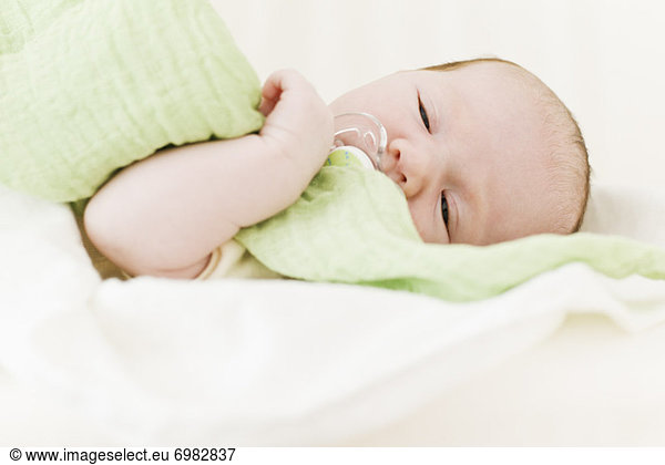 Neugeborenes neugeboren Neugeborene schlafen Baby