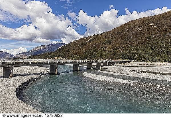 Neuseeland  Bealey-Brücke über den Waimakariri-Fluss