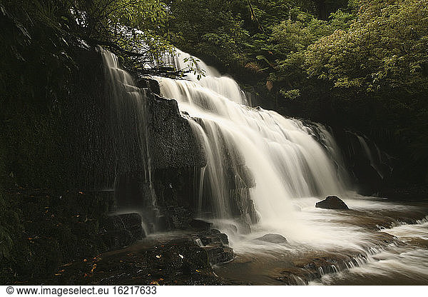 Neuseeland  Wasserfall