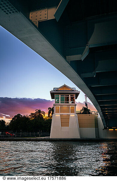 new bridge control booth miami river