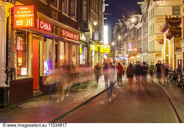 Niederlande  Amsterdam  Stadtteil De Wallen bei Nacht