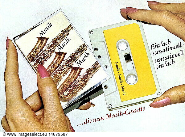 NLD  Niederlande  1963  Erfindung  Musikcassette  erste Musik-Cassette der Welt fuer den Philips Taschen Recorder 3300  erster Kassettenrecorder der Welt  Erfinder  Philips NLD, Niederlande, 1963, Erfindung, Musikcassette, erste Musik-Cassette der Welt fuer den Philips Taschen Recorder 3300, erster Kassettenrecorder der Welt, Erfinder, Philips,