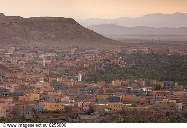Nordafrika  über  Stadt  Morgendämmerung  Ansicht  Afrika  Marokko