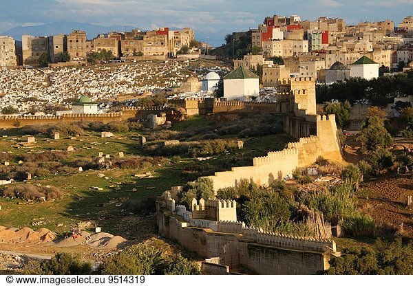 Nordafrika Fès Fez Großstadt Palast Schloß Schlösser Ansicht Fes Marokko