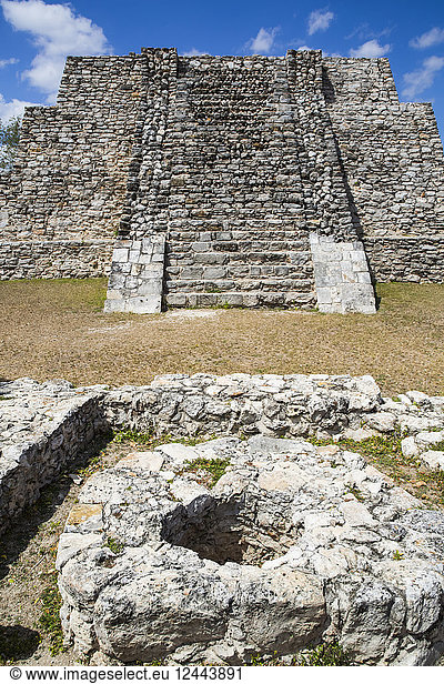 Nordwest-Tempel  archäologische Stätte Mayapan  Maya-Ruinen  Yucatan  Mexiko