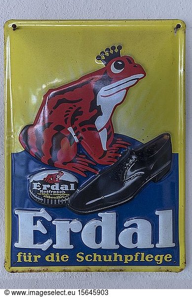 Nostalgisches Werbeschild aus Metall  Firma Erdal  Schuhpflege  1950er Jahre  Bayern  Deutschland  Europa