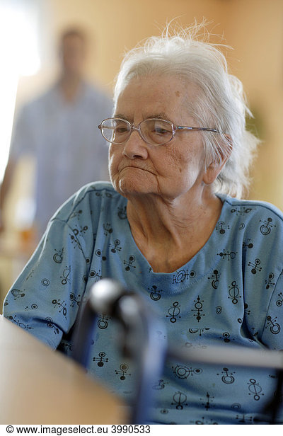 Nursing home  elderly woman