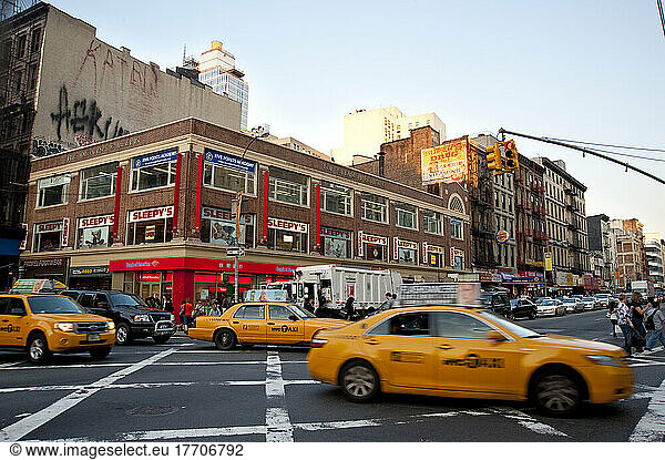 Ny Taxis In Chinatown  Manhattan  New York  Usa